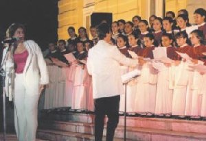 Faf de Belm e As Meninas Cantoras de Petrpolis: uma mistura perfeita !