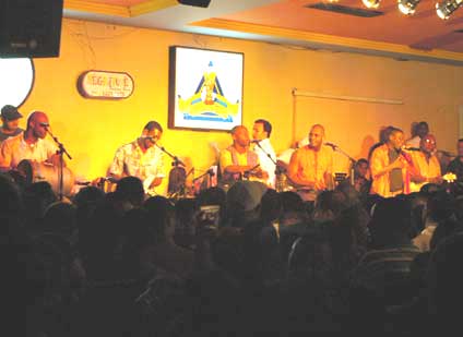 O grupo durante a gravao do CD ao vivo